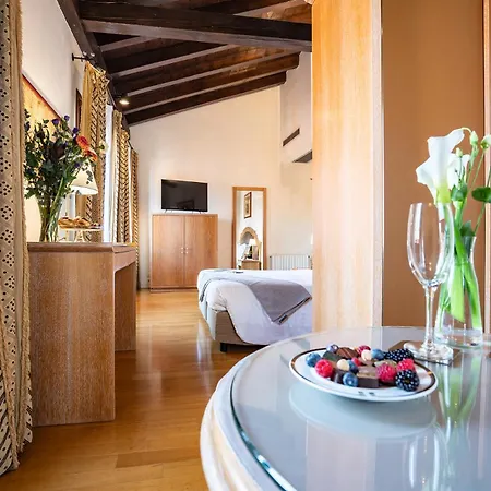 Residenza San Marco La Padrona 3*